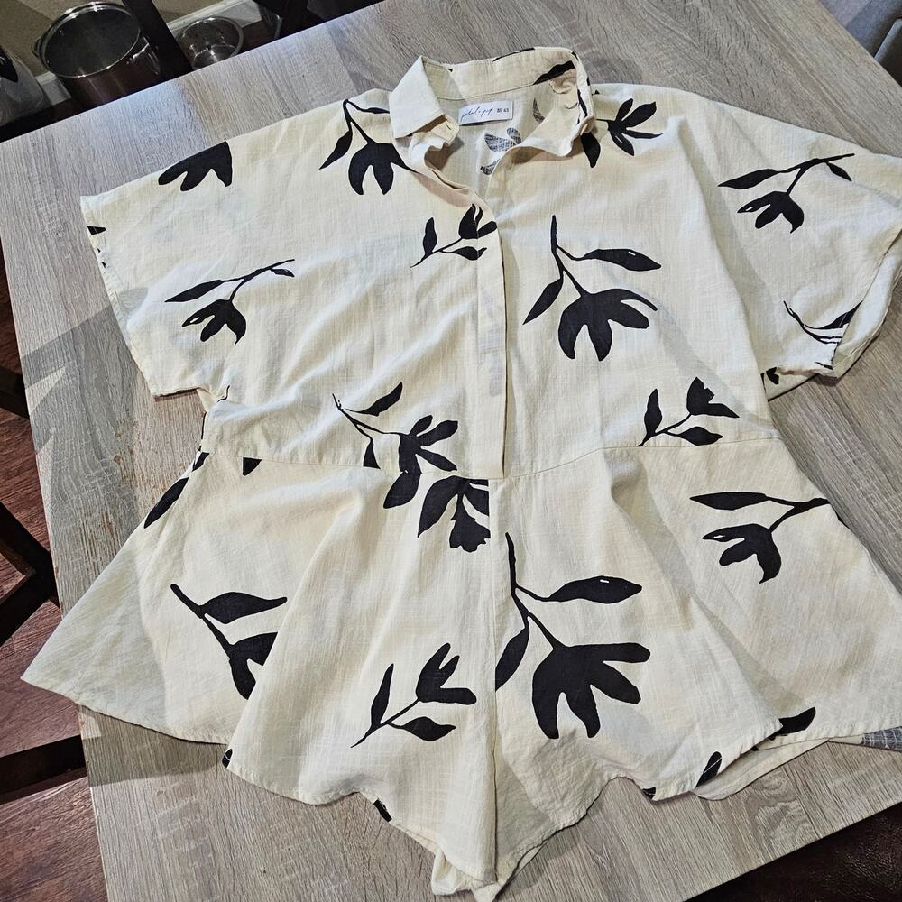 Petal & Pup Sebastian Short Sleeve Romper Cream Black Print Small - Picture 4 of 8